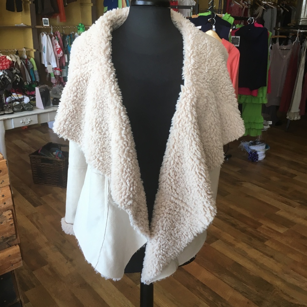 Others Follow Sherpa Jacket NWT ONLY 1 LEFT SMALL - Picture 2 of 5